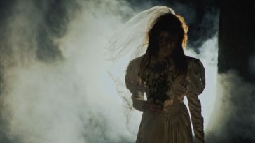 czy zmarli przychodzą się pożegnać