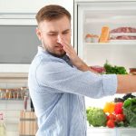 jak pozbyć się brzydkiego zapachu z lodówki?