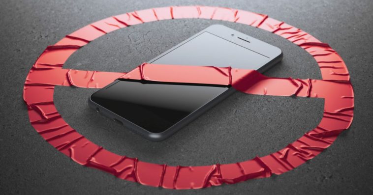 zakaz używania telefonów w pracy