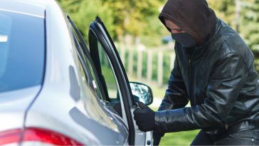 kradzież auta metodą na banknot