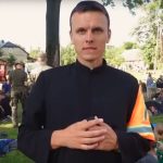 ksiądz z osiedla tiktok wiek