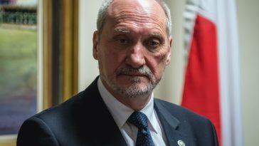 antoni macierewicz młody