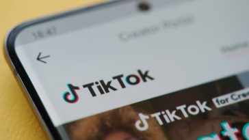 zakaz używania tiktoka w polsce