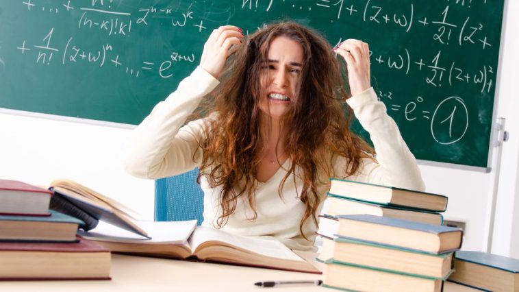 10 tys nauczycieli do zwolnienia