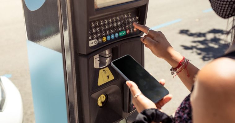 przycisk bułka na parkometrze