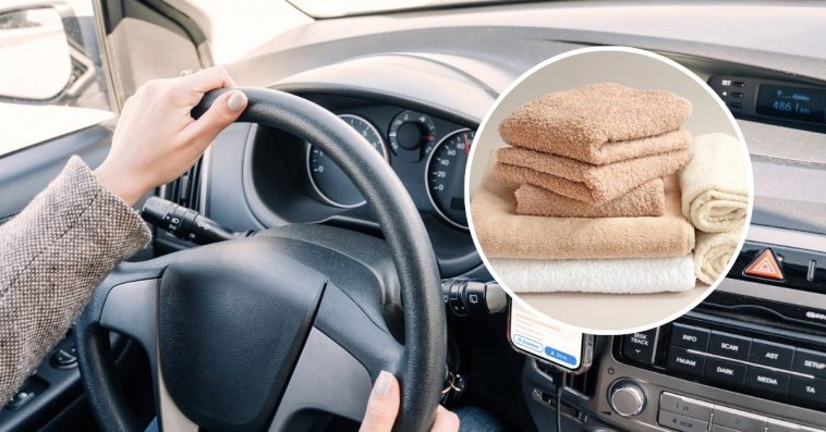 gorący ręcznik w samolocie