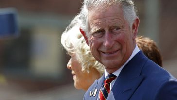 król karol ile ma lat