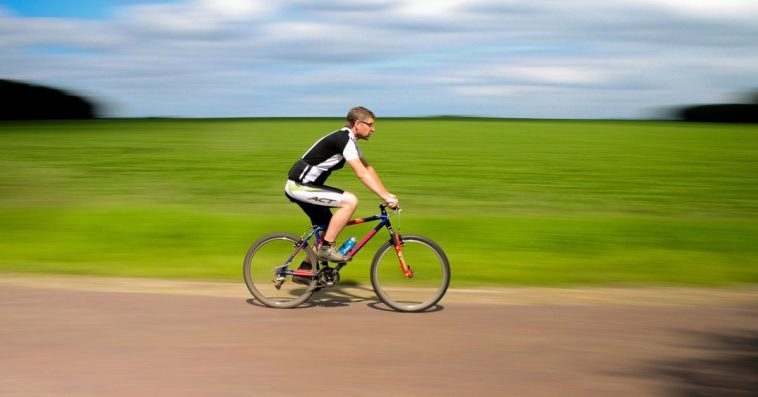 jakie spodenki rowerowe na długie dystanse