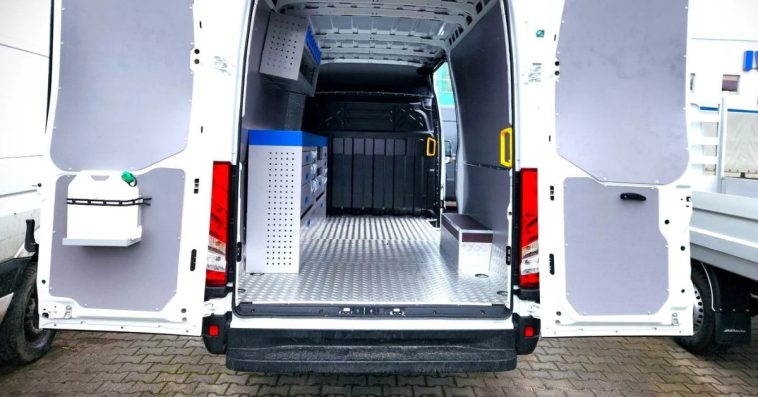 Zabudowy specjalistyczne busów dla firm z Wrocławia