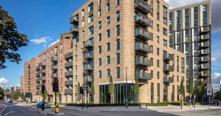 Wyciszenie mieszkań w bloku, który znajduje się blisko ulicy