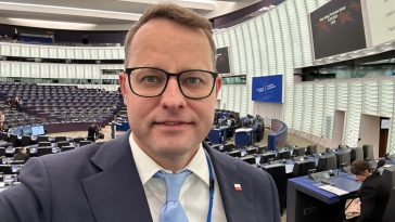 co oznacza azyl polityczny