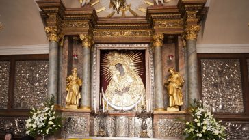 łzy na obrazie matki boskiej częstochowskiej w łodzi