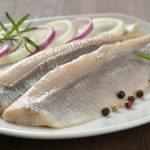 mlecz śledzie co to jest