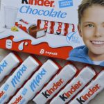 jak wyglada chlopiec z kinder czekolady