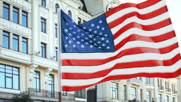 ambasador jim mazurkiewicz kto to