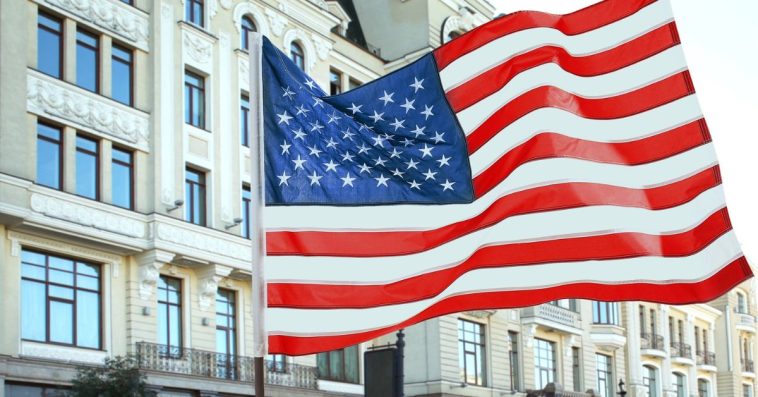 ambasador jim mazurkiewicz kto to