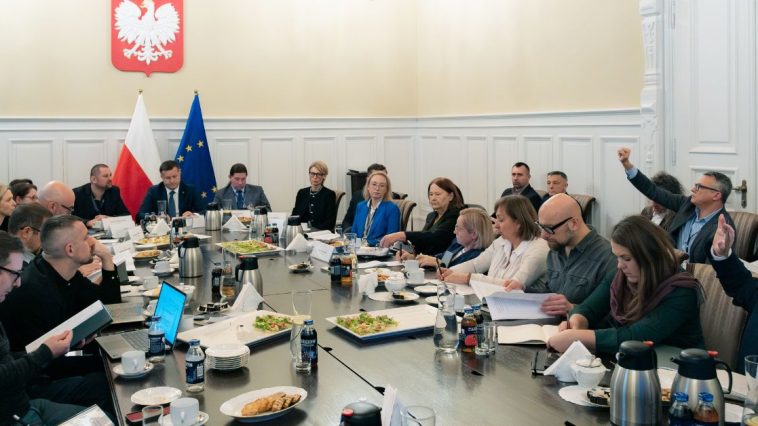 komisja do spraw badania wpływów rosyjskich i białoruskich