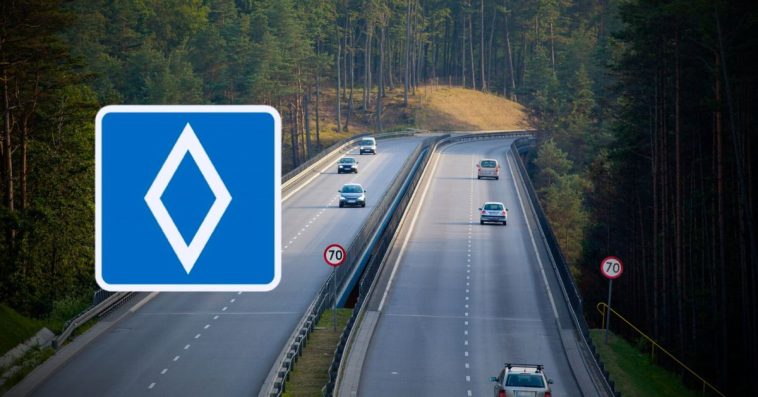 biały romb na niebieskim tle co oznacza ten znak