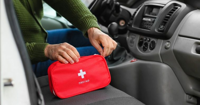 nowe obowiązkowe wyposażenie samochodu 2025