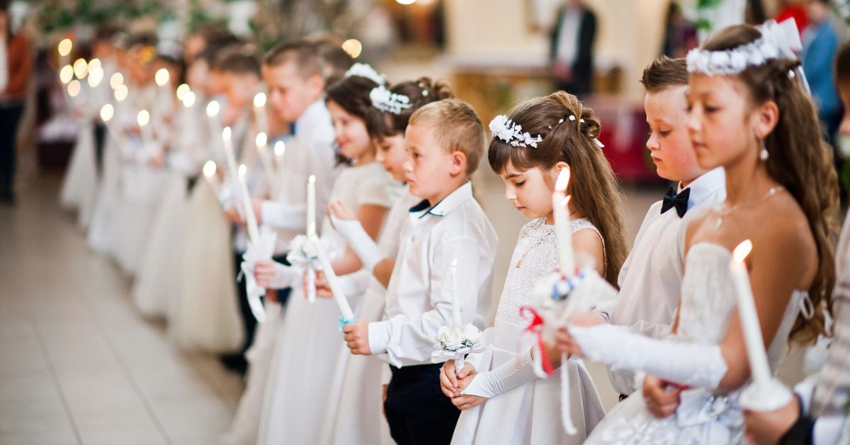 Prezent na komunię 2026. Nie gotówka i nie złoty łańcuszek. Wszyscy kupują TO