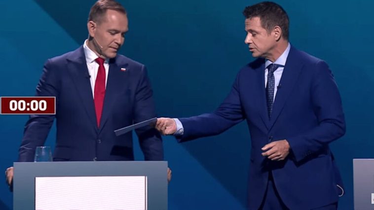 koperta trzaskowskiego dla nawrockiego