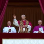 pierwsza decyzja nowego papieza