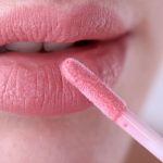 co lepsze pomadka czy błyszczyk