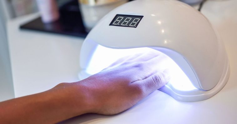 hybryda na paznokciach czy szkodzi