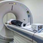 rezonans magnetyczny czy jest szkodliwy