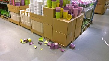 kto płaci za stłuczony słoik w sklepie