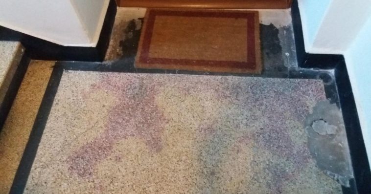 krew powstańców warszawy klatki schodowe