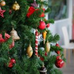jak wyczyścić sztuczną choinkę