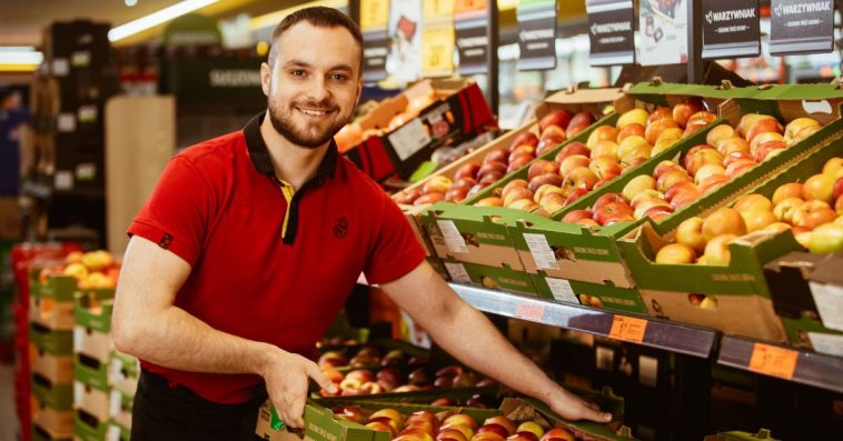 biedronka zarobki 2026 na reke