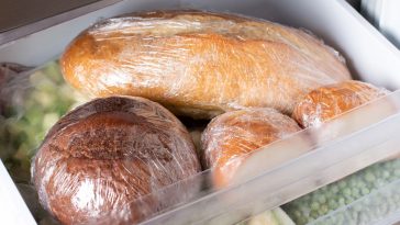 czy zamrożony chleb można włożyć do tostera