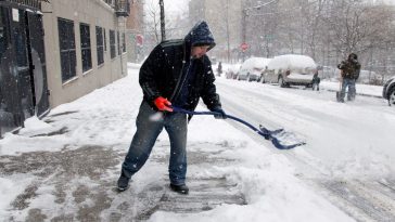 szkoły zawieszają zajęcia