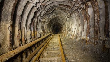 złoty pociąg piotr koper