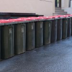 11 kolorów pojemników na śmieci