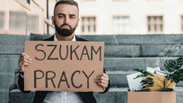 liczba ofert pracy w polsce