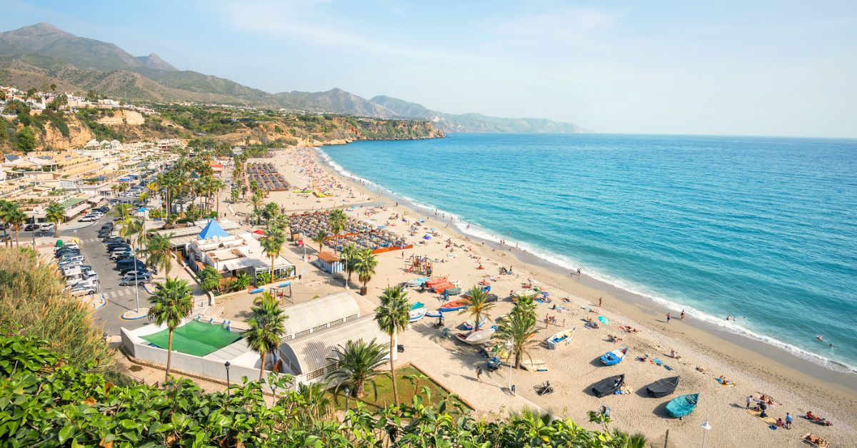 Domy w Hiszpanii na sprzedaż – przestrzeń, komfort i realna inwestycja