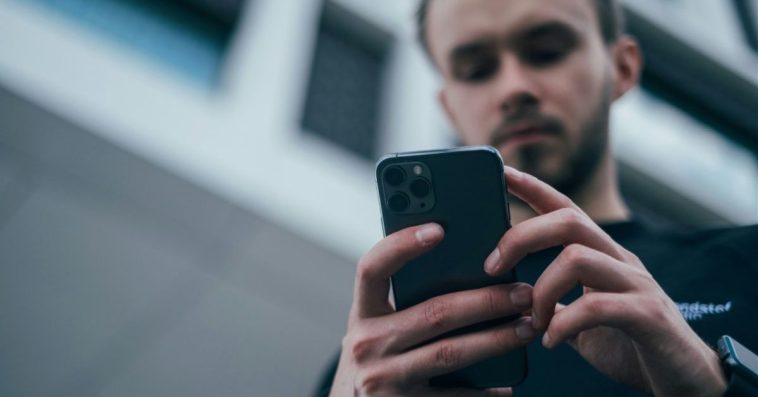 promieniowanie ze smartfona