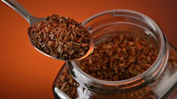 kawa rozpuszczalna czy sypana która zdrowsza