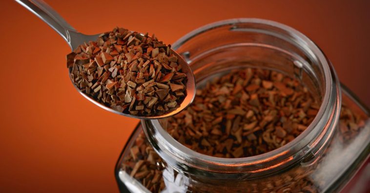 kawa rozpuszczalna czy sypana która zdrowsza