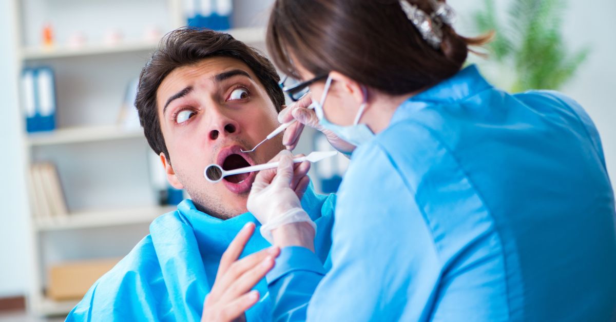 Rząd znów tnie kasę. Na celowniku stomatologia. „Będziemy chodzić szczerbaci”