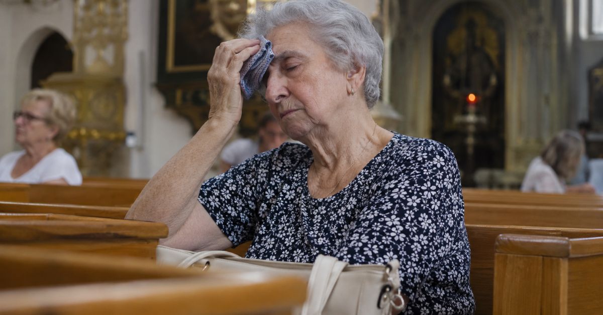 Czy upał zwalnia z obowiązku uczestnictwa w niedzielnej mszy? Księża zabrali głos