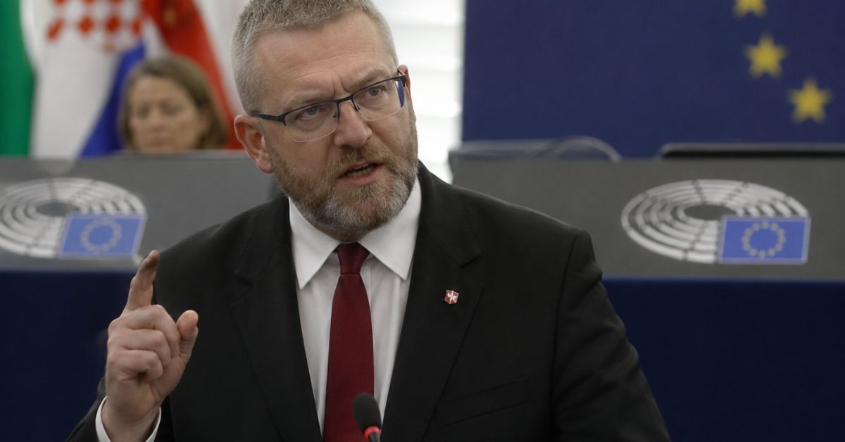 Idą po Grzegorza Brauna. Prokuratura chce aresztowania europosła