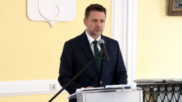 trzaskowski rezygnacja